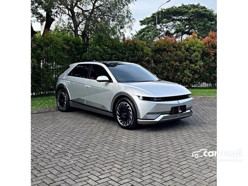 Jual Mobil Hyundai IONIQ 5 2024 Signature Long Range di DKI Jakarta Automatic SUV Silver Rp 565.000.000