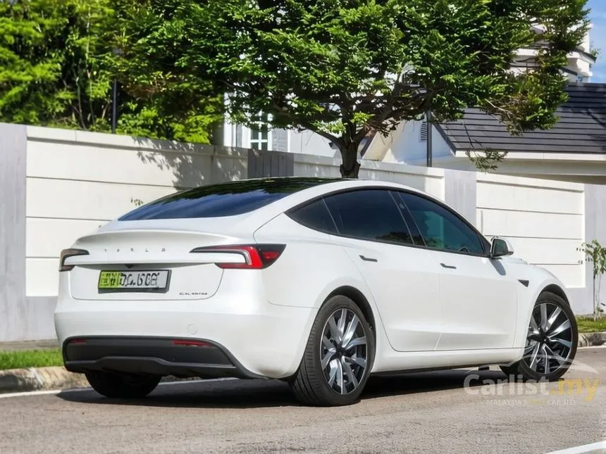 2025 TESLA Model 3 Long Range Enhance Autopilot Sedan
