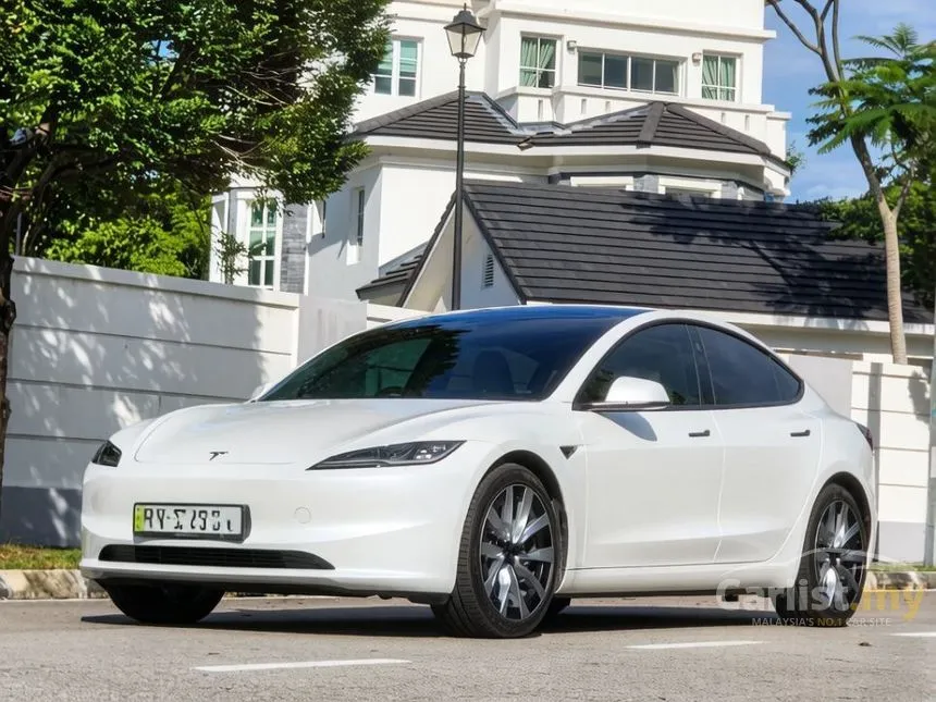 2025 TESLA Model 3 Long Range Enhance Autopilot Sedan