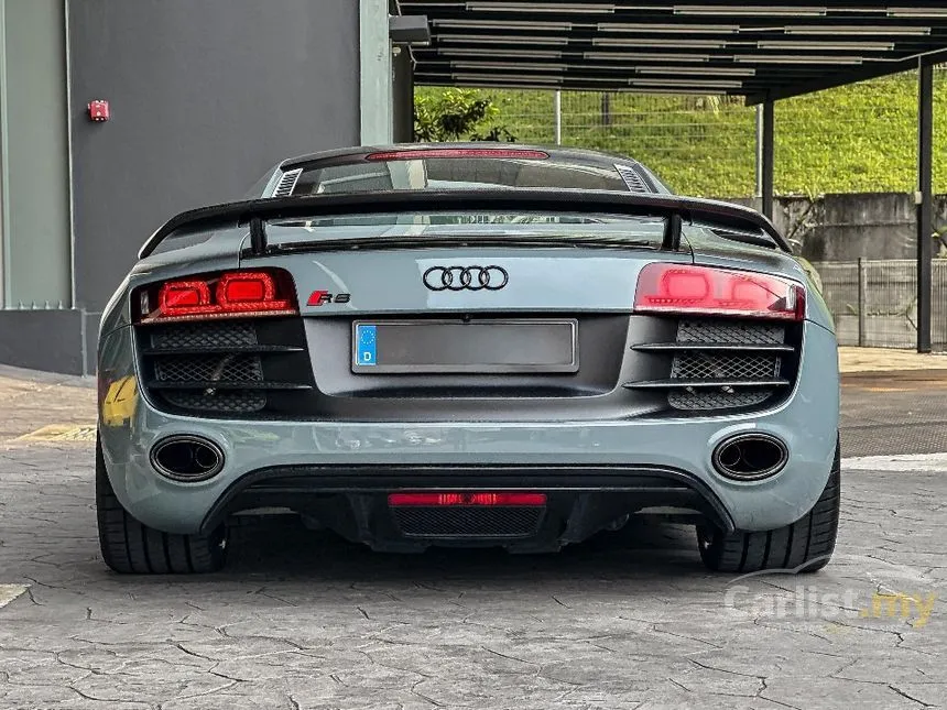 2010 Audi R8 Quattro FSI Coupe