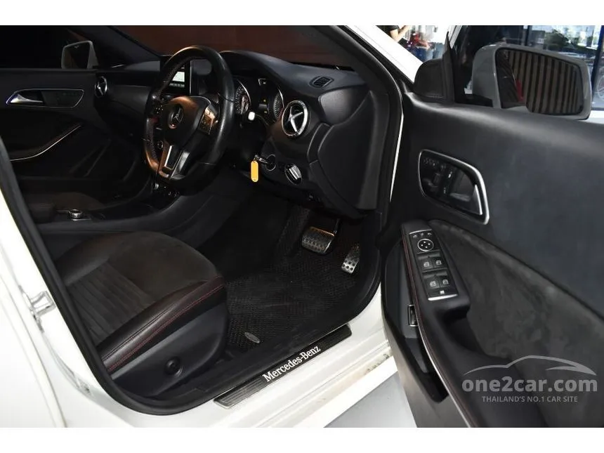 2015 Mercedes-Benz CLA250 AMG Dynamic Coupe