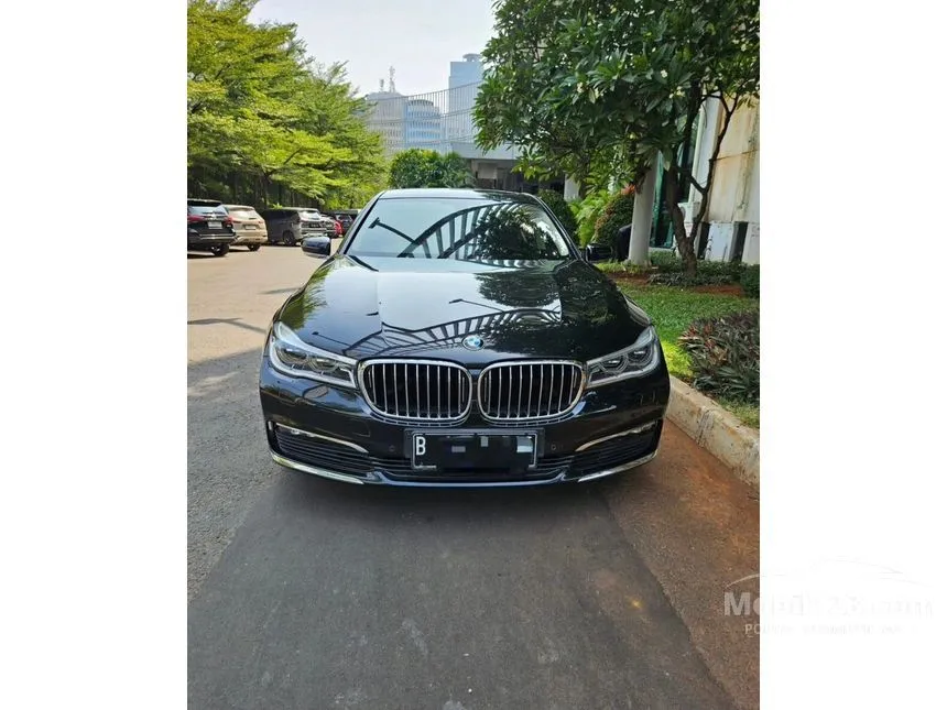 Jual Mobil BMW 730Li 2019 2.0 di DKI Jakarta Automatic Sedan Hitam Rp 785.000.000