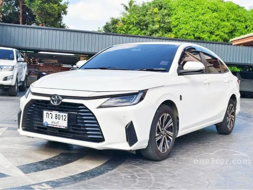 2022 Toyota Yaris Ativ Smart Sedan