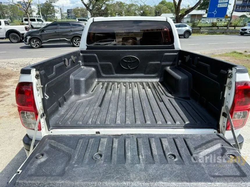 2021 Toyota Hilux E Dual Cab Pickup