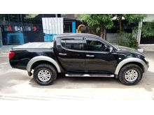 Mitsubishi strada triton 2012 automatic 2.5 L Hitam pemakai low km antik istimewa top bgt!