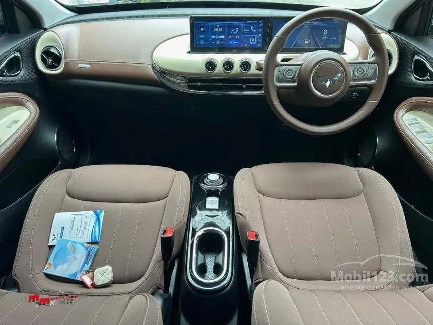 2025 Wuling Binguo EV 333 Long Range AC/DC Hatchback