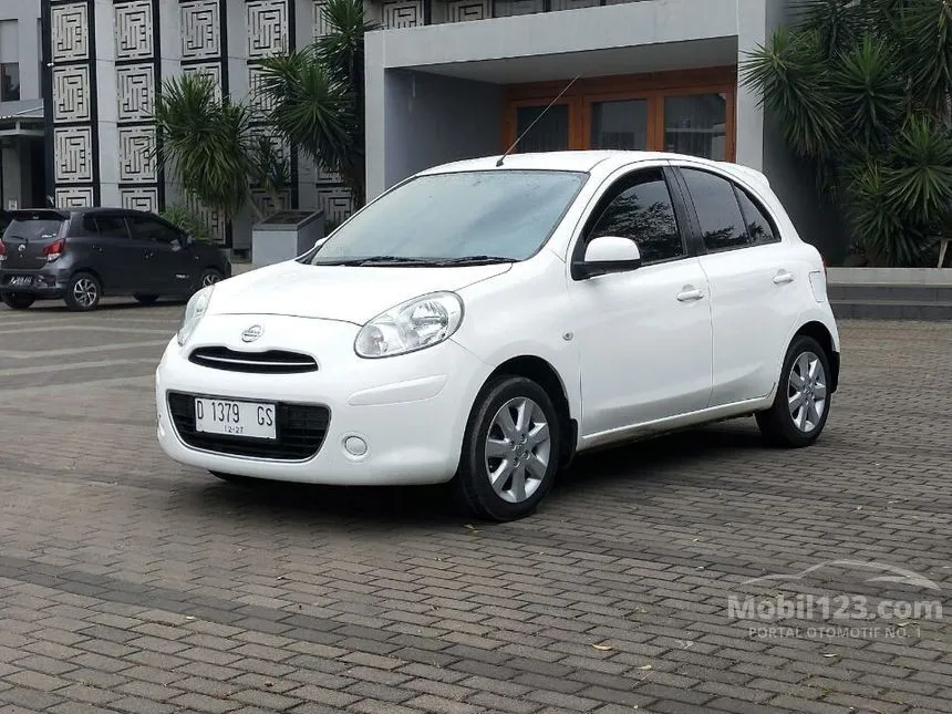 2013 Nissan March XS Hatchback