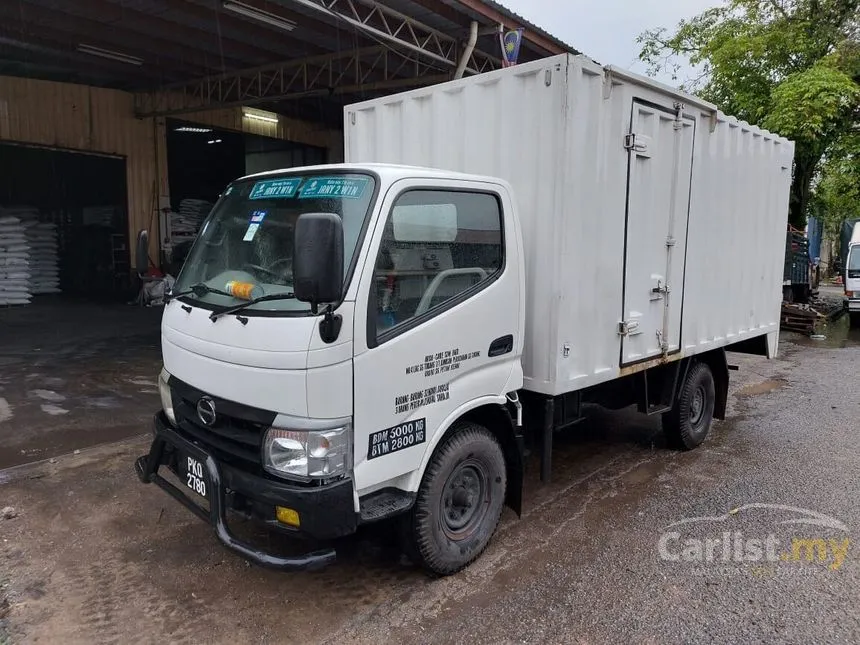 2012 Hino WU302R Lorry