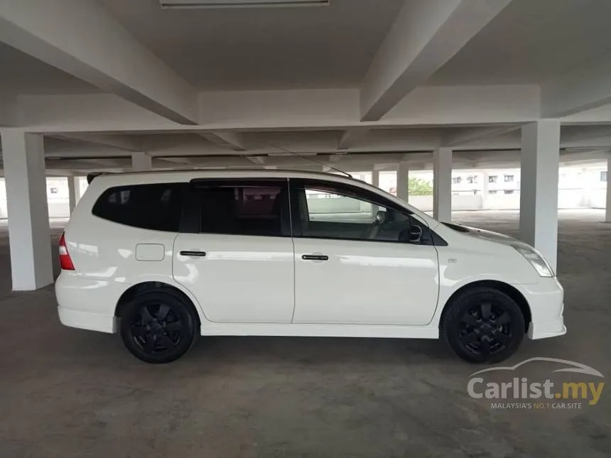 2010 Nissan Grand Livina Comfort MPV