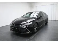 2022 Toyota Camry 2.5 V Sedan with FSR and Under warranty Toyota