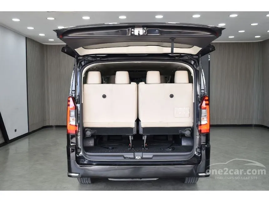 2020 Toyota Majesty Grande Van