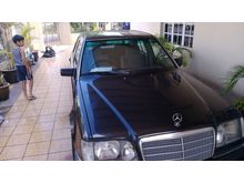 1991 Mercedes-Benz 300E 3.0 Sedan