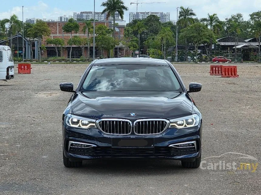 2020 BMW 520i Luxury Sedan