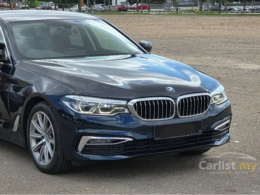 2020 BMW 520i Luxury Sedan