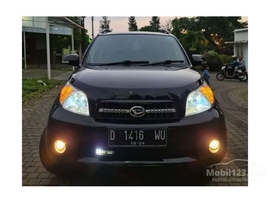 Jual Mobil Daihatsu Terios 2014 TS EXTRA 1.5 di Jawa Barat Manual SUV Hitam Rp 140.000.000