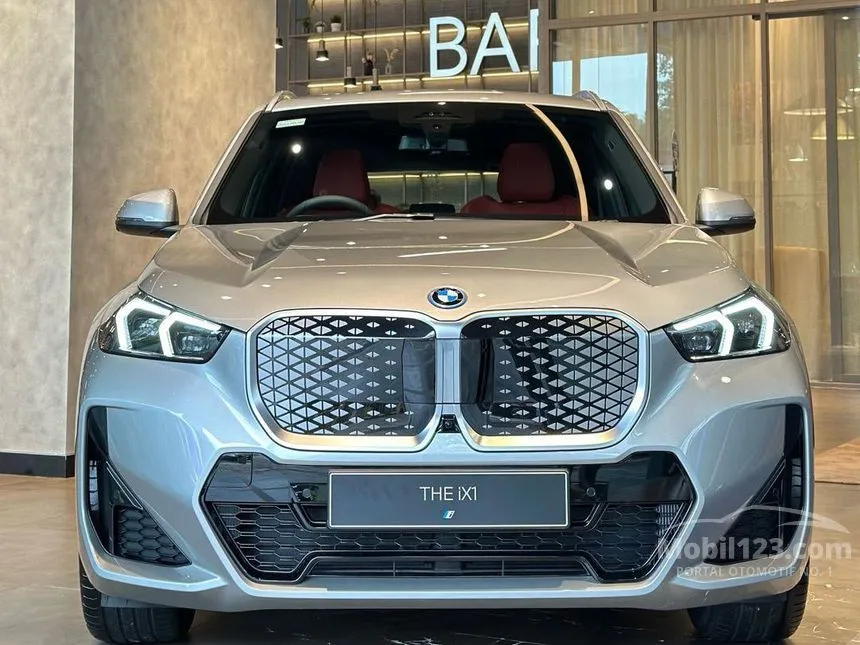 Jual Mobil BMW X1 2024 sDrive18i xLine 1.5 di DKI Jakarta Automatic SUV Abu