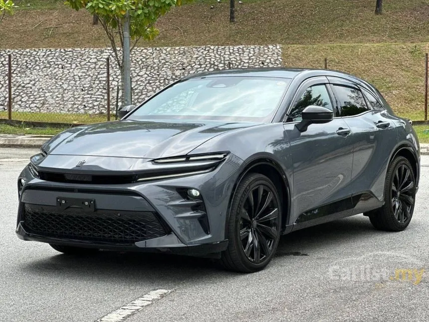 2024 Toyota Crown Sport Z PHEV SUV