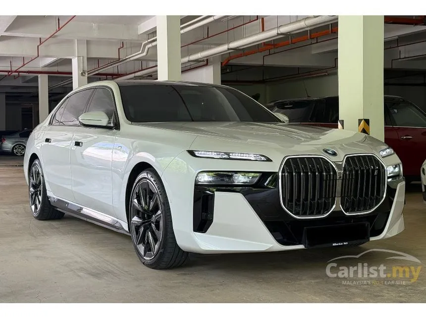 2025 BMW i7 xDrive60 M Sport Sedan