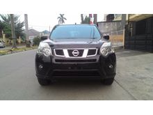 Nissan X-Trail 2.0 CVT Hitam Matic