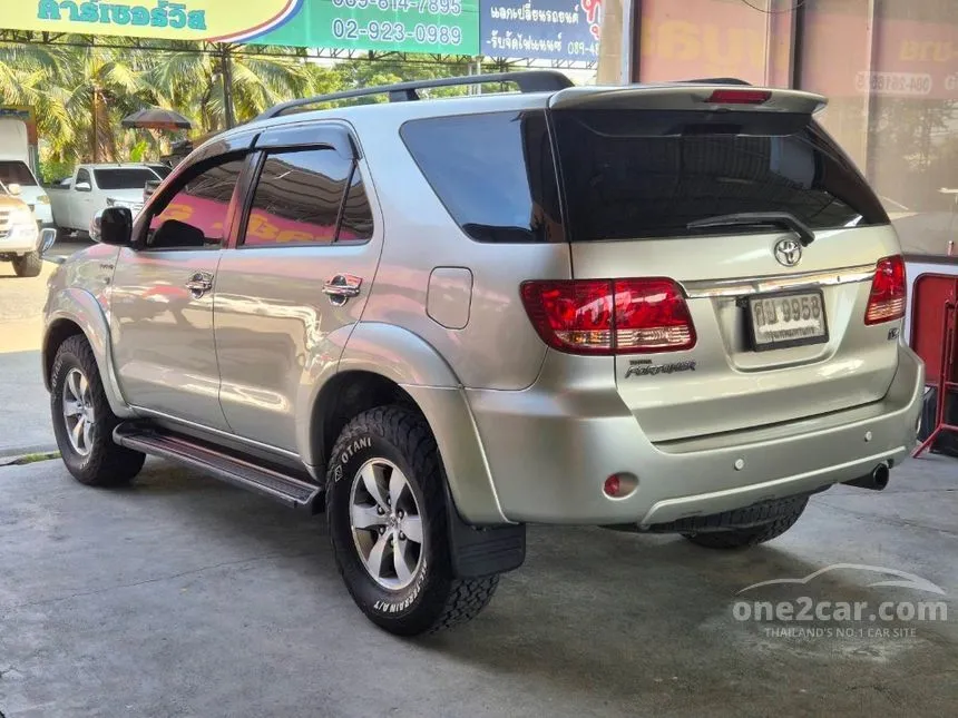 2005 Toyota FORTUNER V SUV