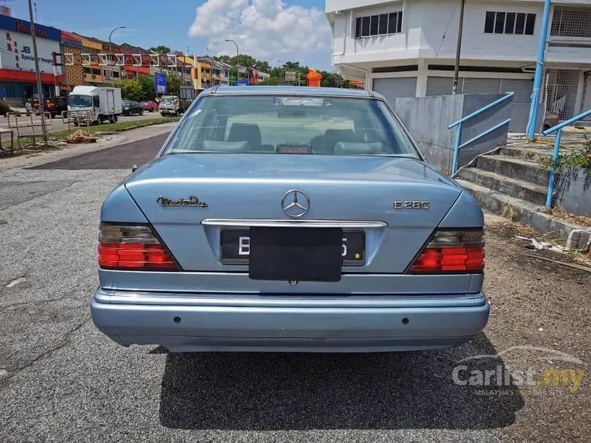 1992 Mercedes-Benz E260 Sedan
