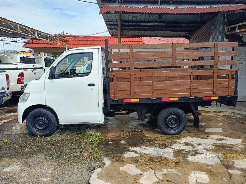2019 Daihatsu Gran Max Wooden Cargo Lorry