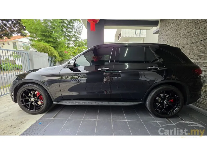 2020 Mercedes-Benz GLC300 4MATIC AMG Line SUV