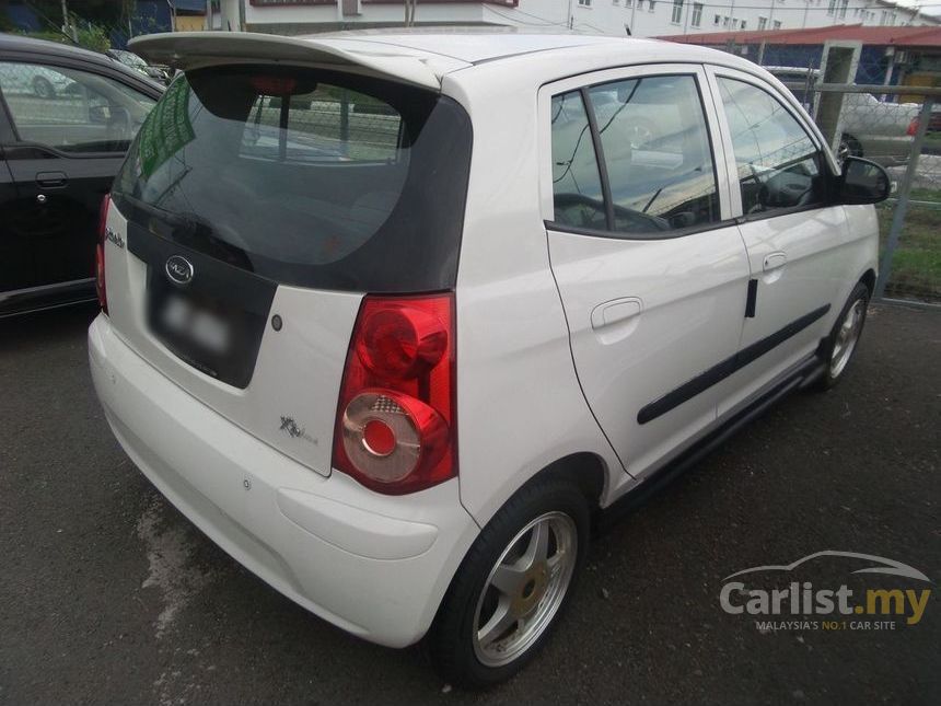 Kia Picanto 2010 EX 1.1 in Johor Automatic Hatchback White 