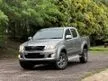 Used 2012 offer Toyota Hilux 2.5 G Pickup Truck - Cars for sale