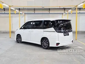 2022 Toyota Voxy 2.0 (Premium Color) MPV