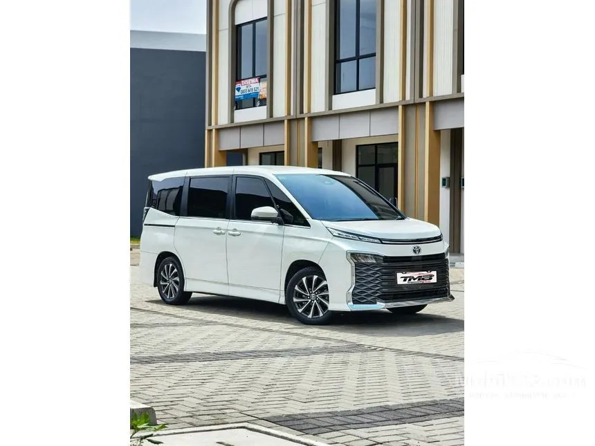 2022 Toyota Voxy MPV