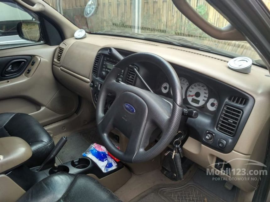 2004 Ford Escape XLT 4x2 SUV