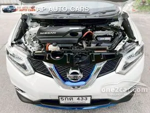 2016 Nissan X-TRAIL 2.0 V Hybrid SUV