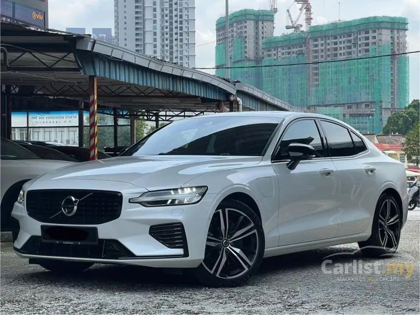 2021 Volvo S60 Recharge T8 R-Design Sedan