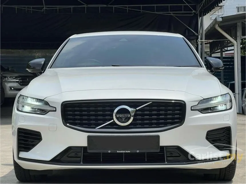 2021 Volvo S60 Recharge T8 R-Design Sedan