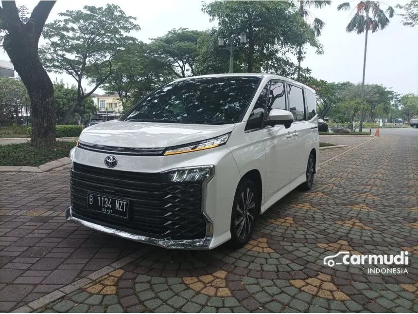 2022 Toyota Voxy Wagon