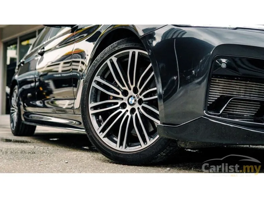 2018 BMW 530i M Sport Sedan