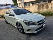 2017 Mercedes-Benz CLA200 1.6 W117 (ปี 14-18) Urban Sedan 