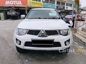 2011 Mitsubishi Triton 2.5 Dual Cab 4X4 Pickup