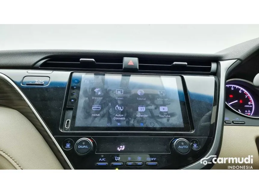 2019 Toyota Camry V Sedan