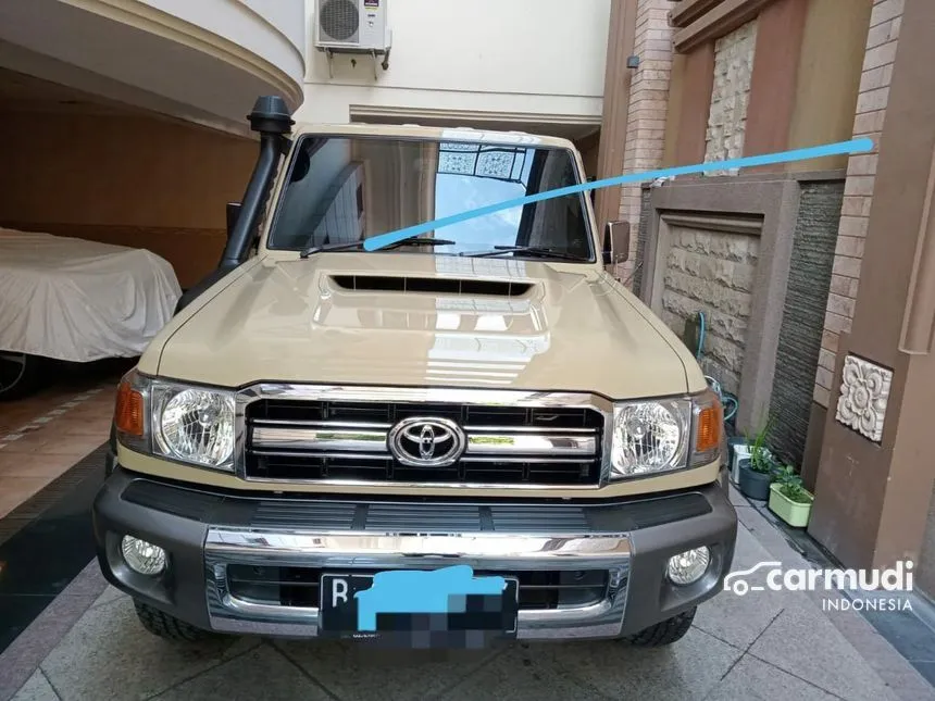 Jual Mobil Toyota Land Cruiser 2019 VX Grade 4.5 di DKI Jakarta Automatic SUV Coklat Rp 1.975.000.000