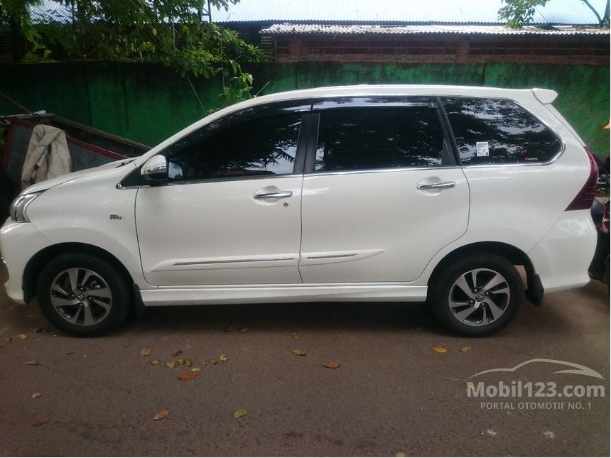 Jual Mobil  Toyota Avanza  2021  Veloz  1 5 di DKI Jakarta 