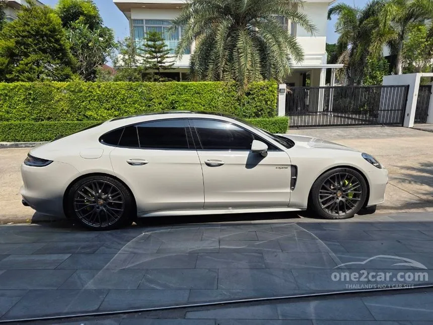 2023 Porsche PANAMERA 4 E-Hybrid Sedan