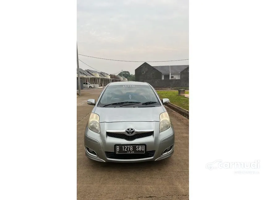 2011 Toyota Yaris E Hatchback