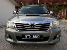 (TRUE YEAR MADE 2013) Toyota Hilux 2.5 M WARRANTY PROVIDED 1 OWNER