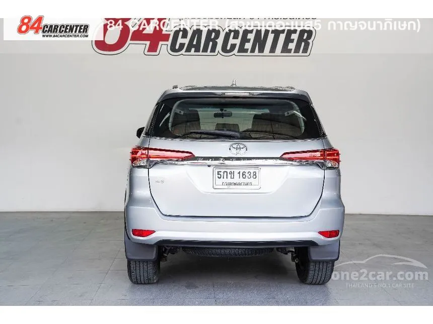 2016 Toyota FORTUNER V SUV