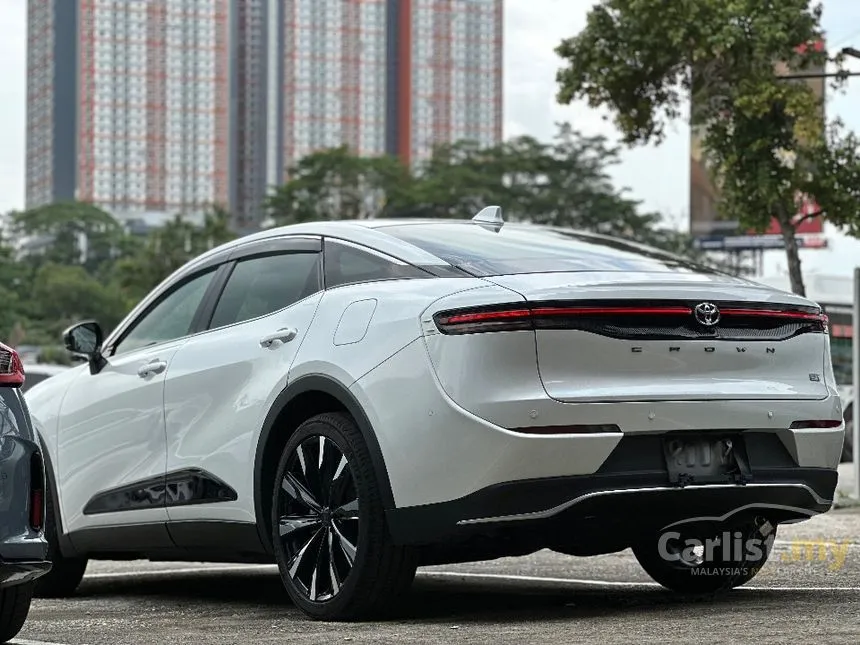2022 Toyota Crown RS Advance Sedan