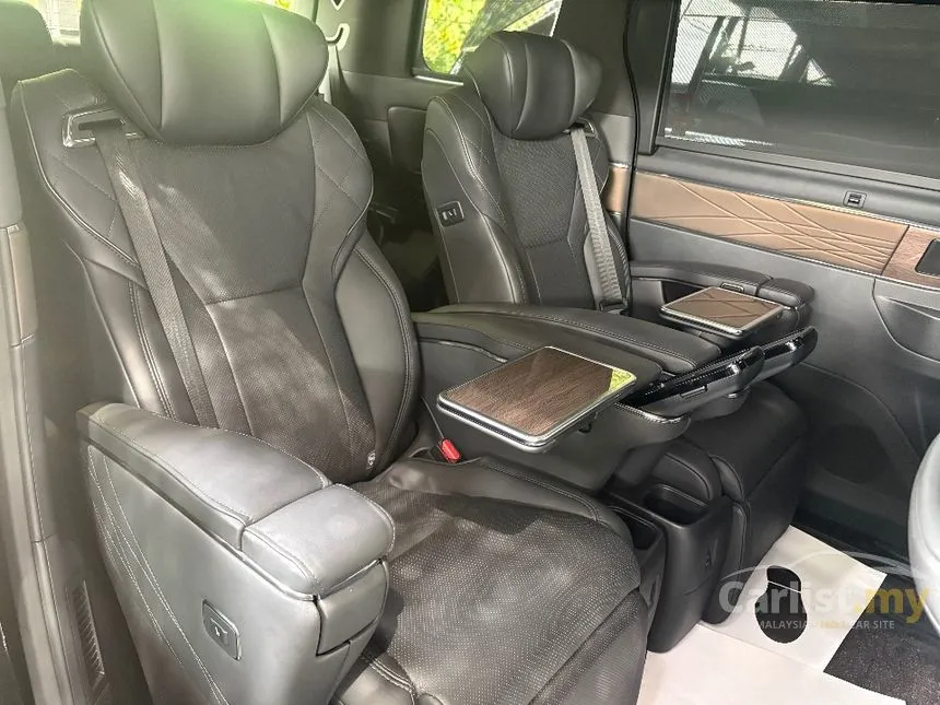 2024 Toyota Alphard Executive Lounge MPV
