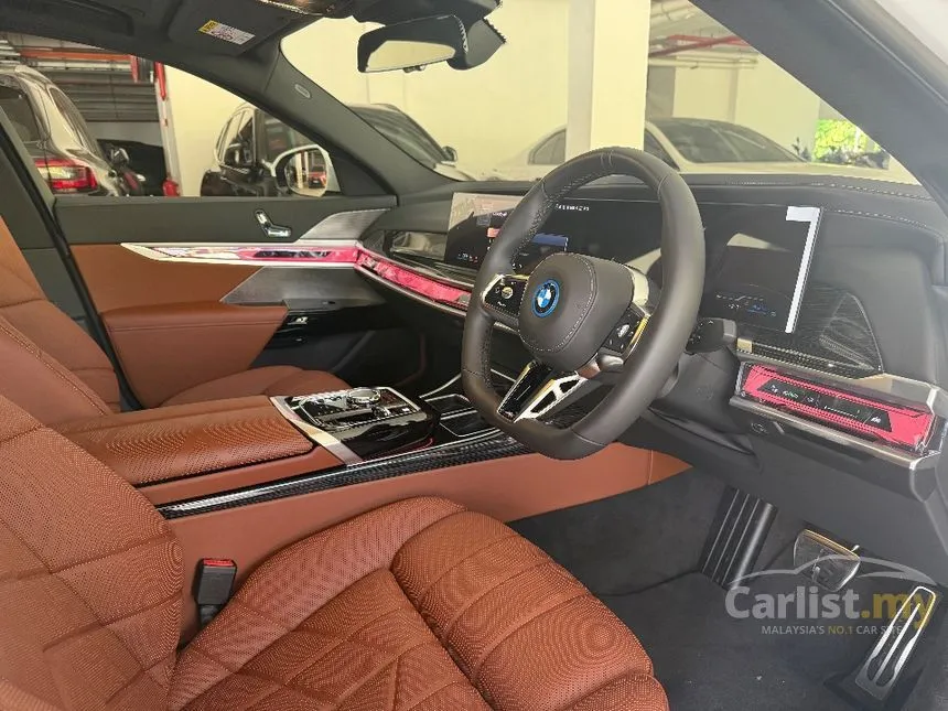 2024 BMW 750e xDrive M Sport Pure Excellence Sedan