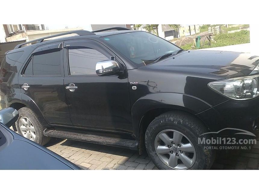2010 Toyota Fortuner SUV Offroad 4WD